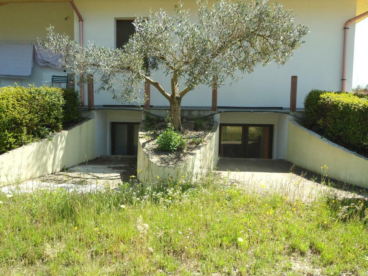 Tra Mare E Monti Lägenhet Santa Giusta Exteriör bild